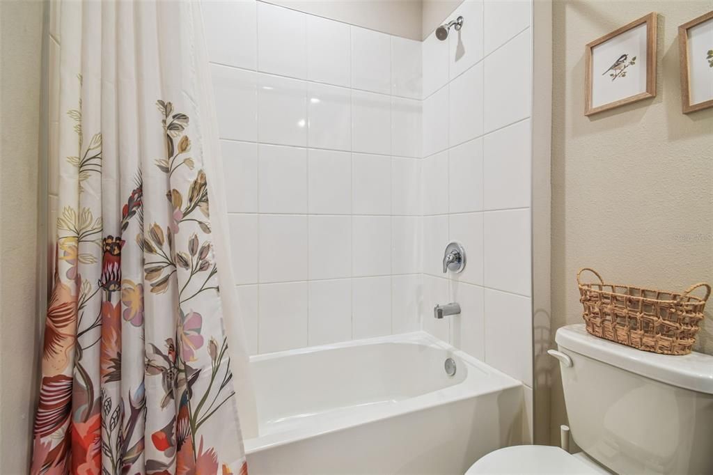 For Sale: $384,900 (4 beds, 2 baths, 1823 Square Feet)