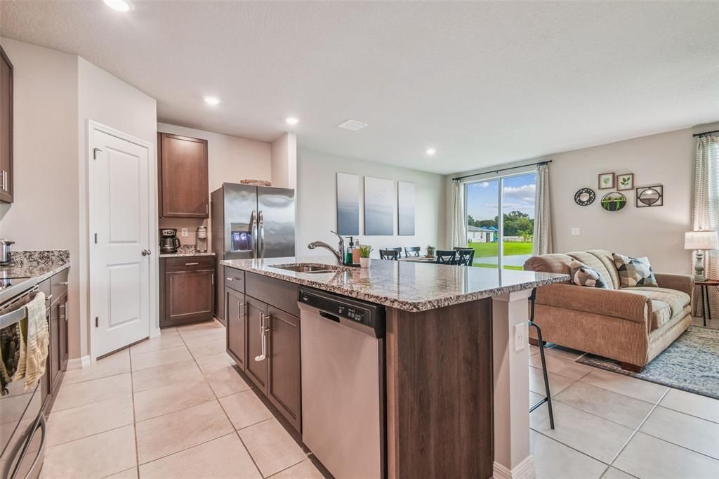 For Sale: $384,900 (4 beds, 2 baths, 1823 Square Feet)