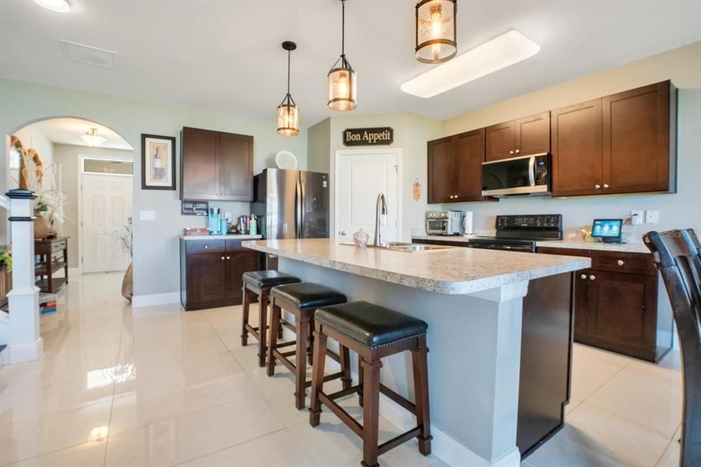 待售: $399,999 (5 贝兹, 3 浴室, 2661 平方英尺)