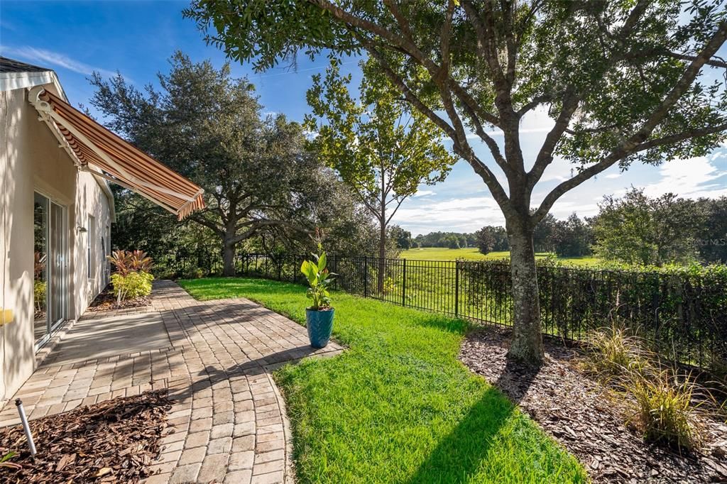 For Sale: $339,900 (4 beds, 2 baths, 1901 Square Feet)