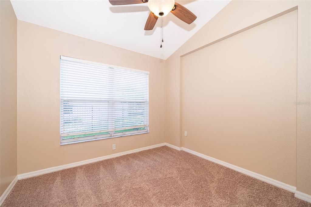 For Sale: $339,900 (4 beds, 2 baths, 1901 Square Feet)