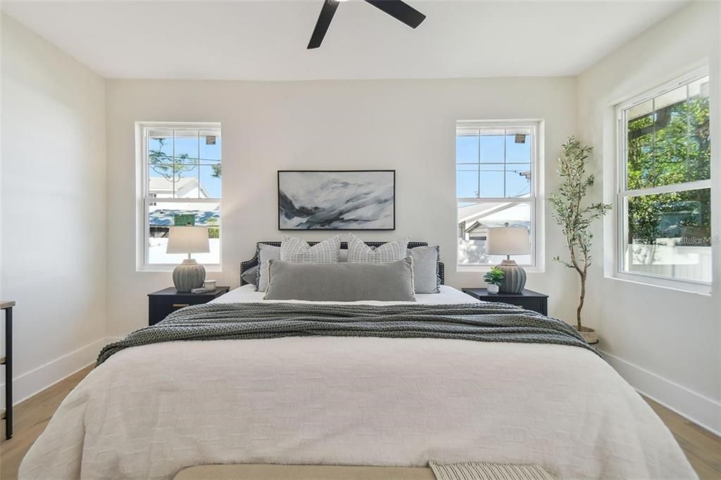 На продажу: $715,000 (4 спален, 4 ванн, 2471 Квадратных фут)