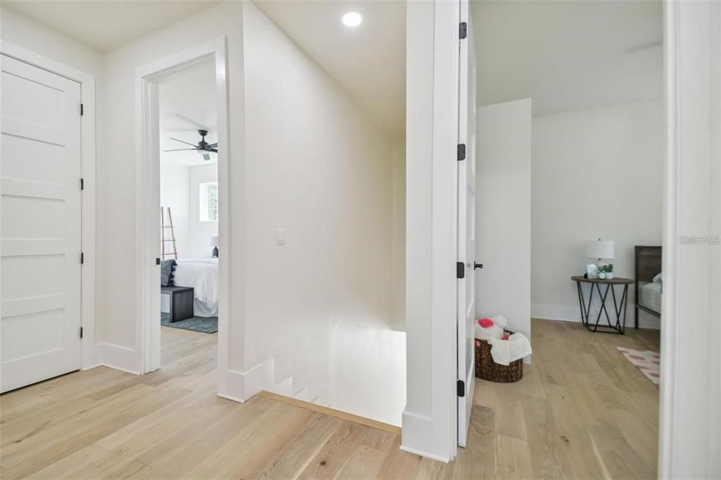 На продажу: $715,000 (4 спален, 4 ванн, 2471 Квадратных фут)