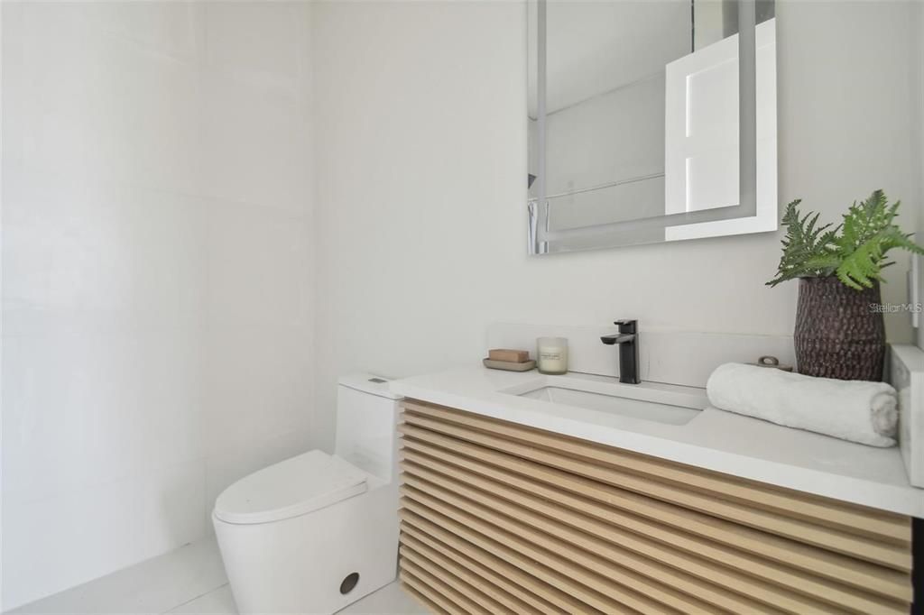 На продажу: $715,000 (4 спален, 4 ванн, 2471 Квадратных фут)