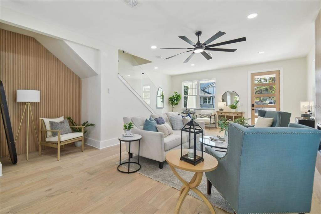 На продажу: $715,000 (4 спален, 4 ванн, 2471 Квадратных фут)