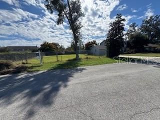 En Venta: $400,000 (0.18 acres)