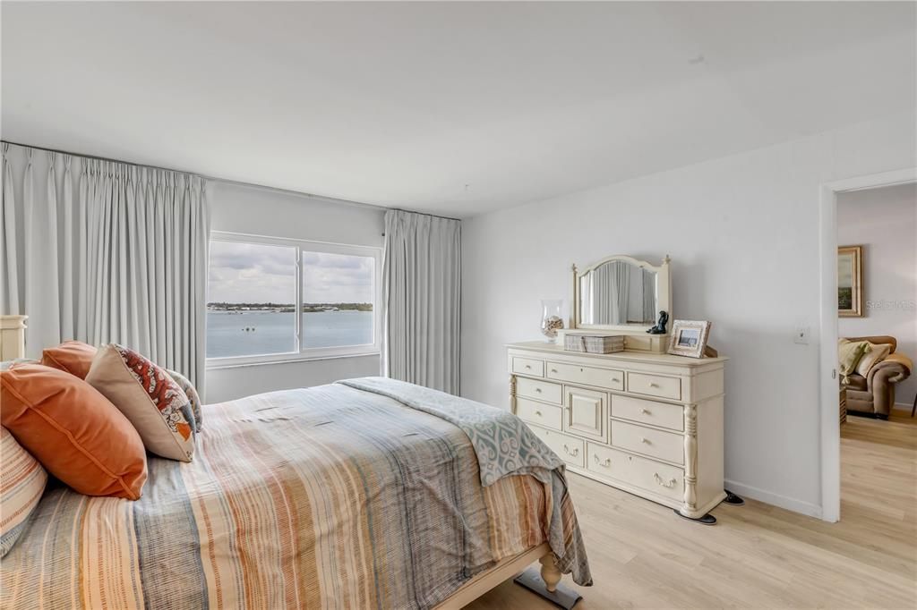 En Venta: $340,000 (3 camas, 2 baños, 1495 Pies cuadrados)