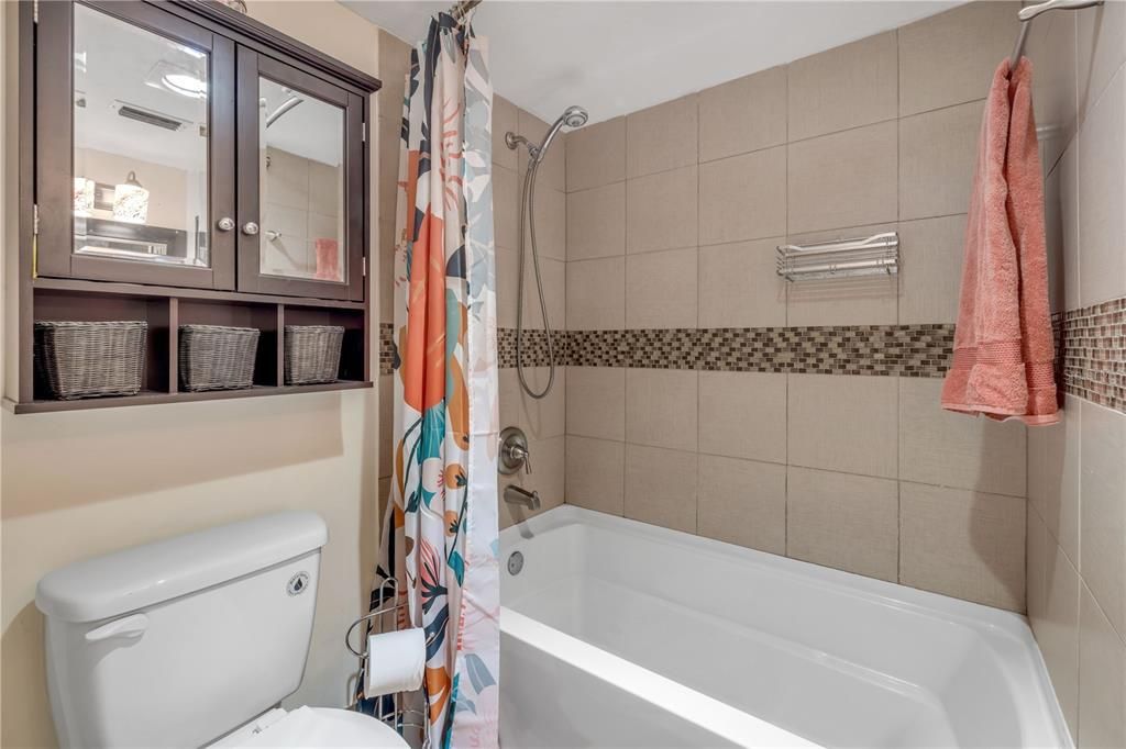 En Venta: $340,000 (3 camas, 2 baños, 1495 Pies cuadrados)