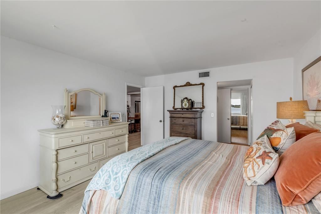 En Venta: $340,000 (3 camas, 2 baños, 1495 Pies cuadrados)