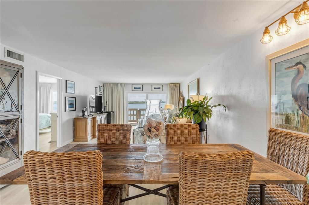 En Venta: $340,000 (3 camas, 2 baños, 1495 Pies cuadrados)