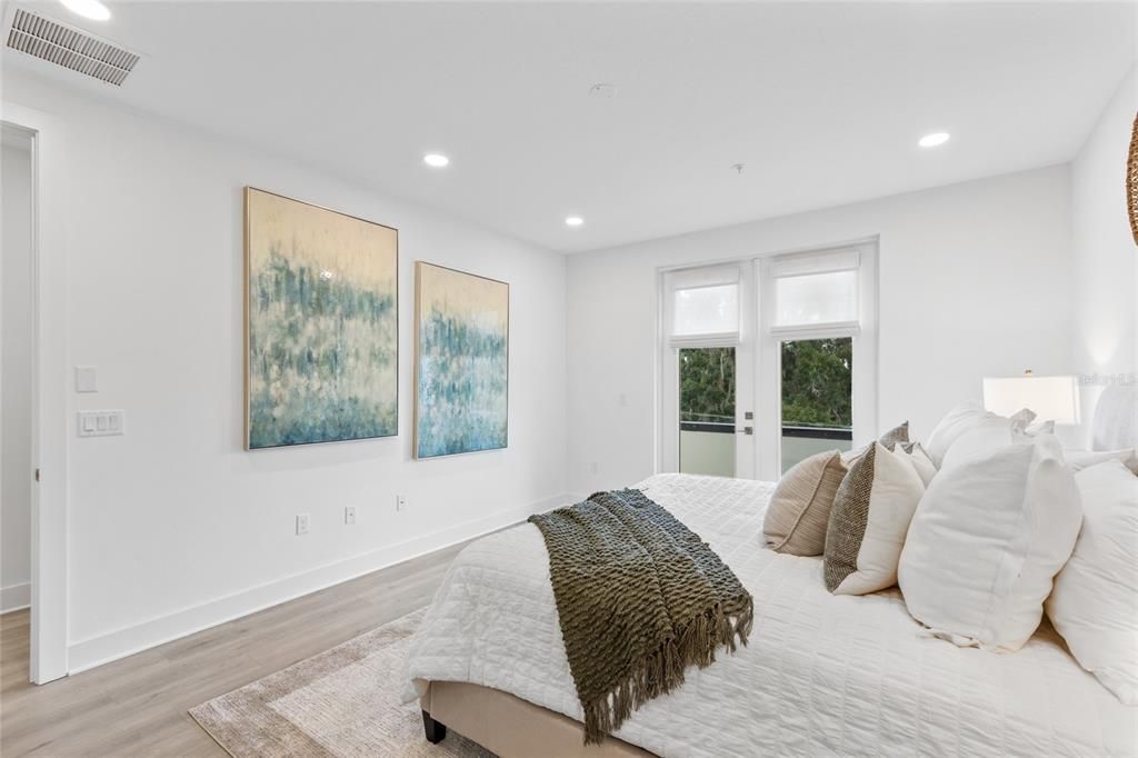 En Renta: $5,650 (3 camas, 3 baños, 2280 Pies cuadrados)