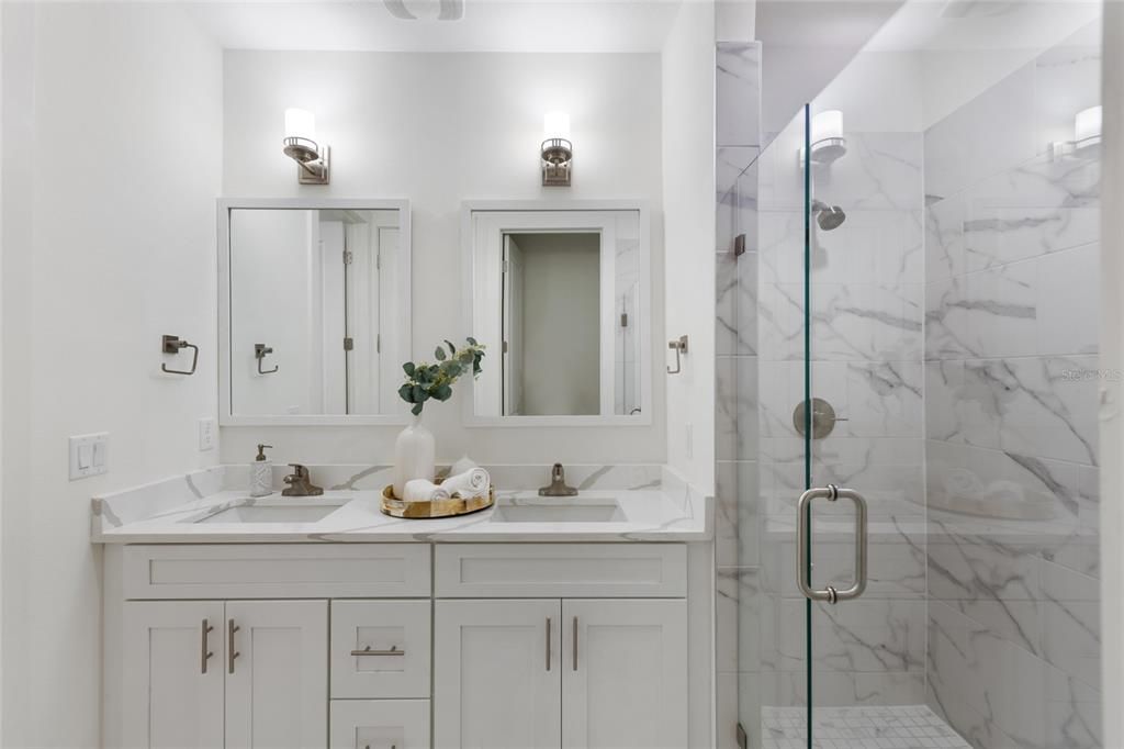 En Renta: $5,650 (3 camas, 3 baños, 2280 Pies cuadrados)