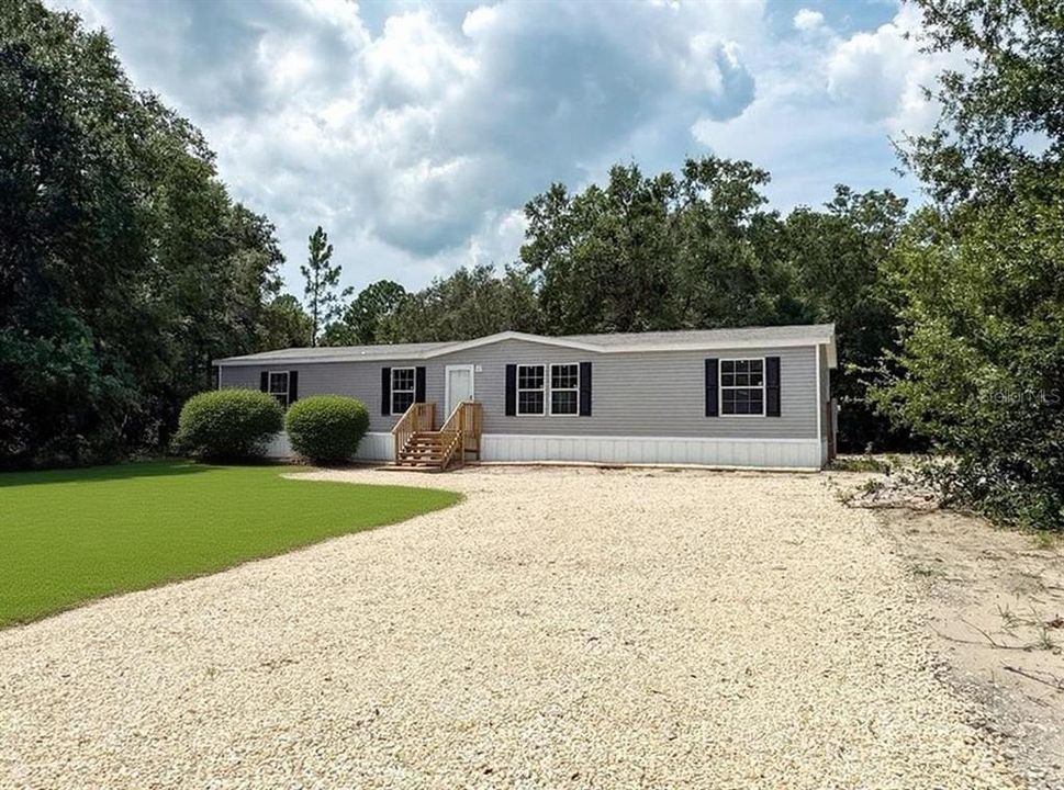 For Sale: $224,900 (4 beds, 2 baths, 1813 Square Feet)