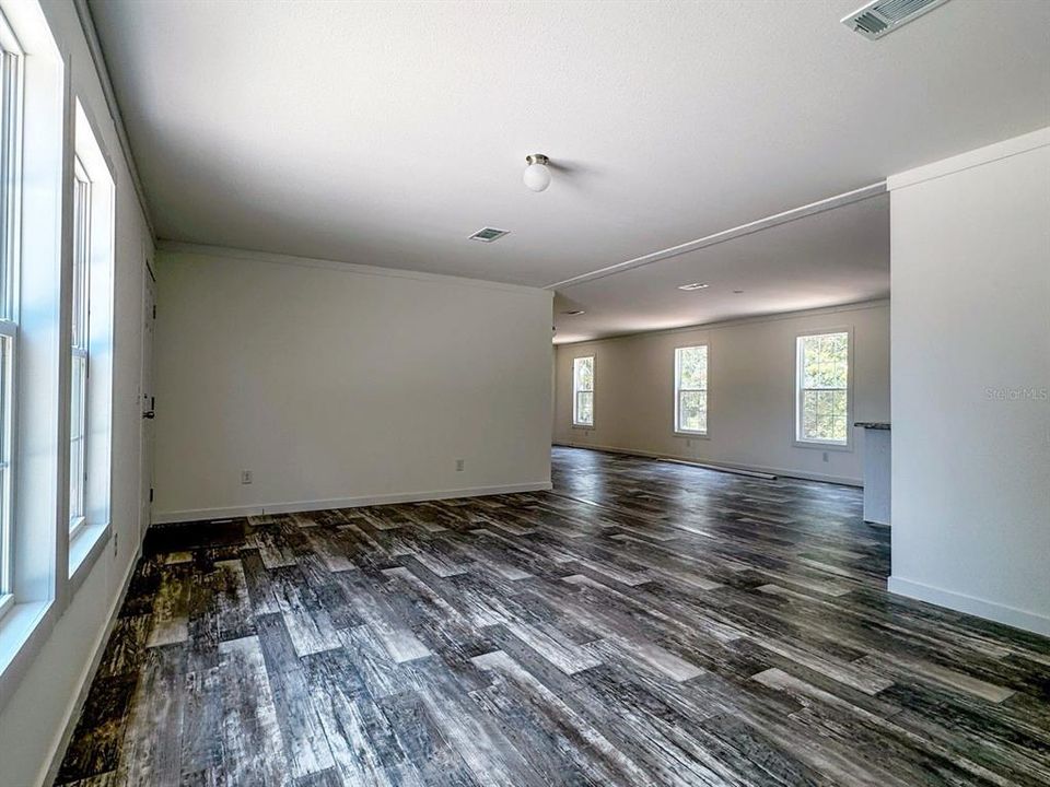 For Sale: $224,900 (4 beds, 2 baths, 1813 Square Feet)