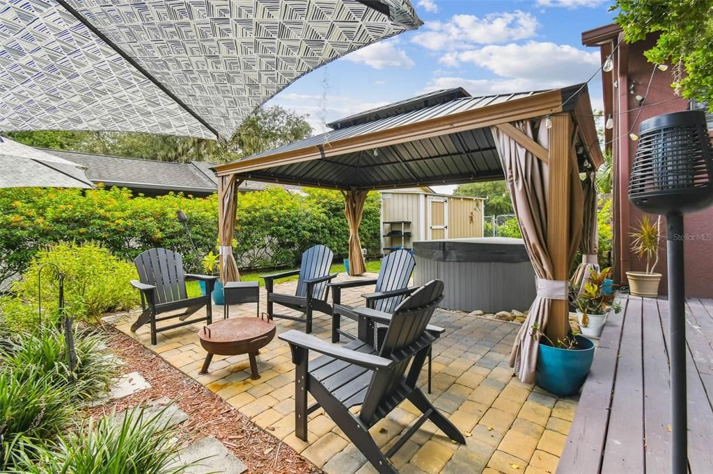 На продажу: $575,000 (4 спален, 2 ванн, 2413 Квадратных фут)