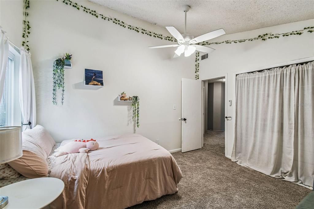 На продажу: $575,000 (4 спален, 2 ванн, 2413 Квадратных фут)