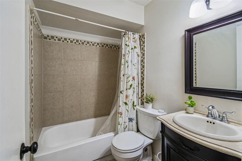 На продажу: $575,000 (4 спален, 2 ванн, 2413 Квадратных фут)