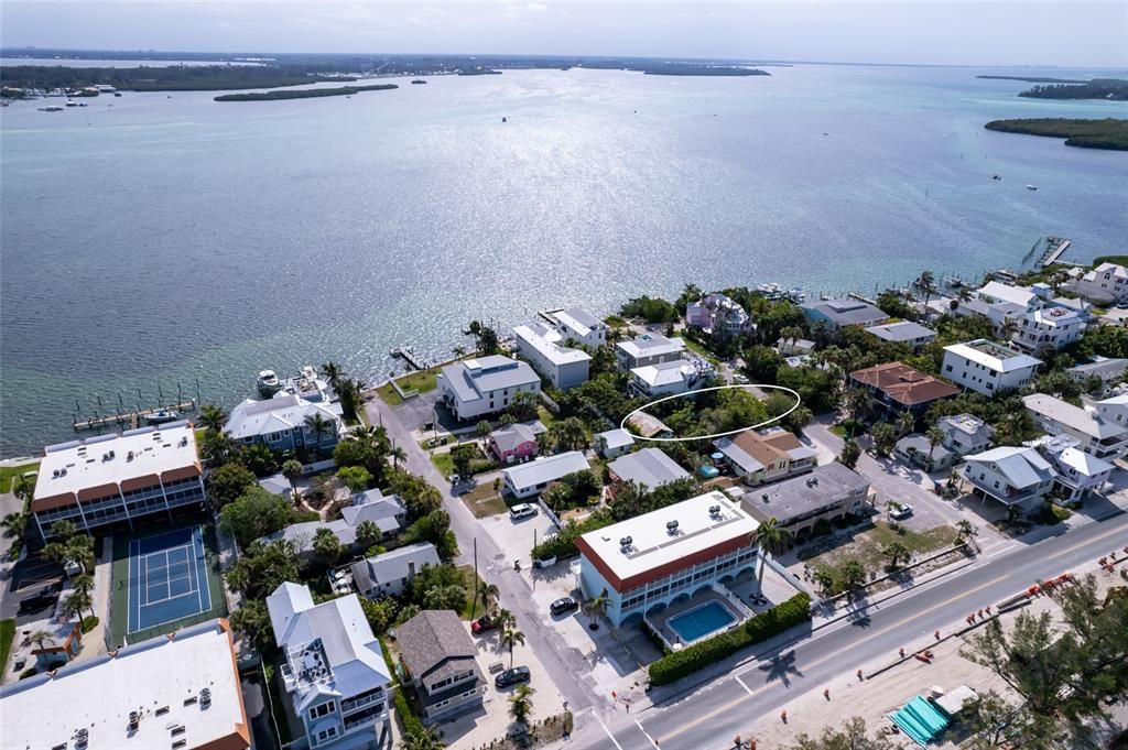 For Sale: $1,106,000 (0.13 acres)