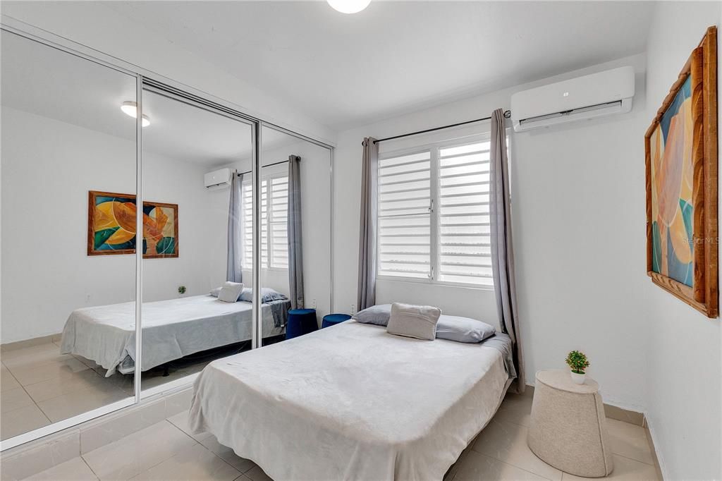 Active With Contract: $615,000 (9 beds, 5 baths, 3600 Square Feet)