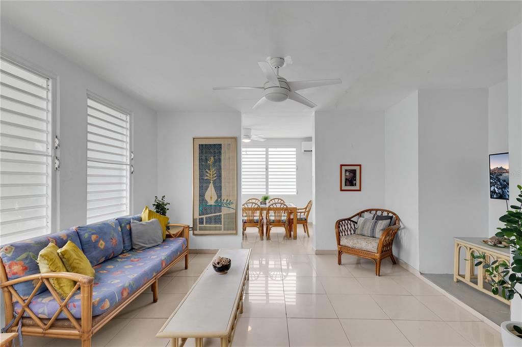 Active With Contract: $615,000 (9 beds, 5 baths, 3600 Square Feet)