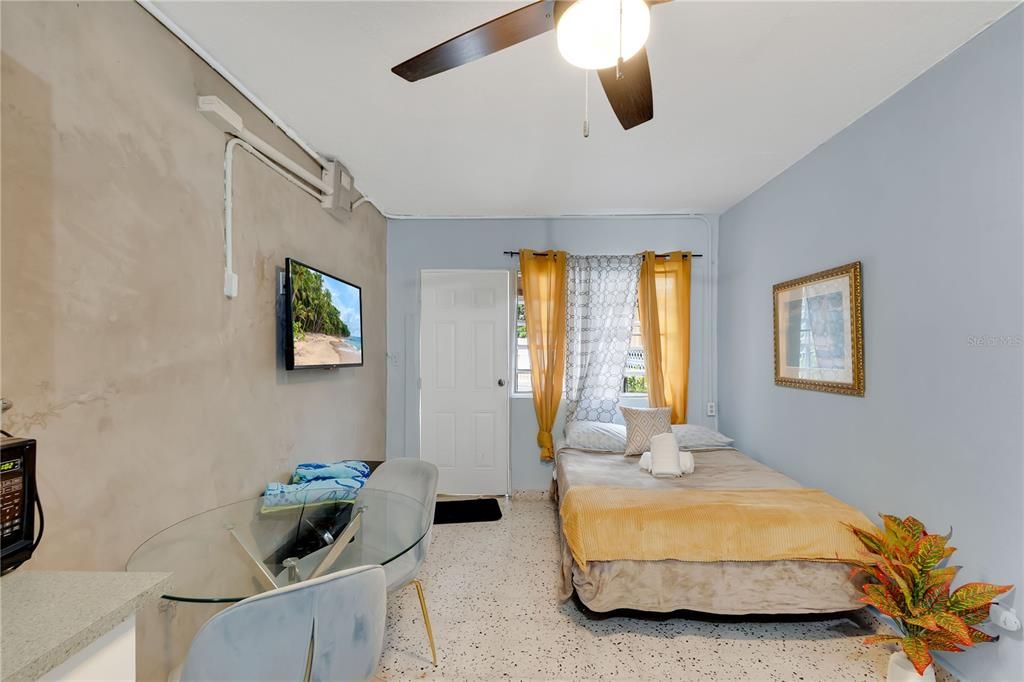 Active With Contract: $615,000 (9 beds, 5 baths, 3600 Square Feet)