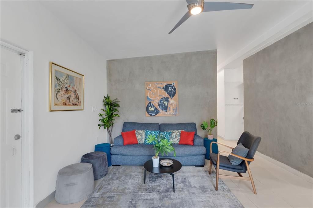 Active With Contract: $615,000 (9 beds, 5 baths, 3600 Square Feet)