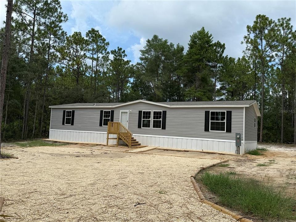 На продажу: $249,900 (4 спален, 2 ванн, 1813 Квадратных фут)