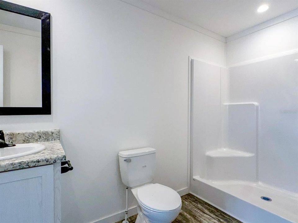 На продажу: $249,900 (4 спален, 2 ванн, 1813 Квадратных фут)