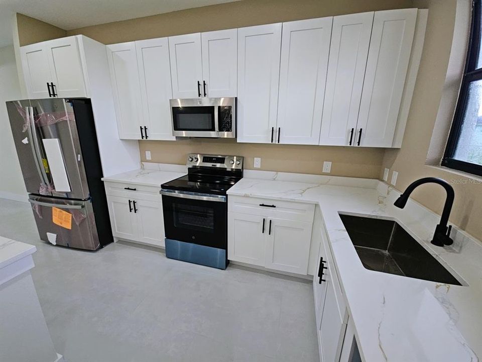 For Sale: $359,000 (4 beds, 2 baths, 1674 Square Feet)