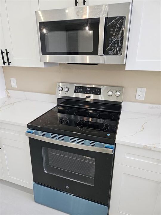 For Sale: $359,000 (4 beds, 2 baths, 1674 Square Feet)