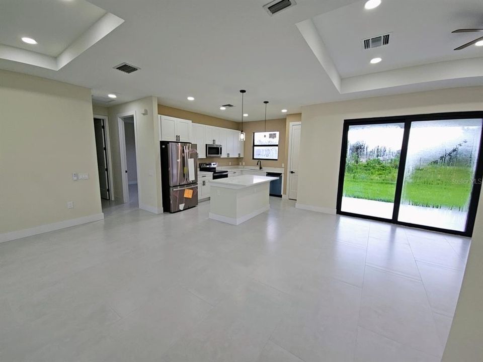 For Sale: $359,000 (4 beds, 2 baths, 1674 Square Feet)