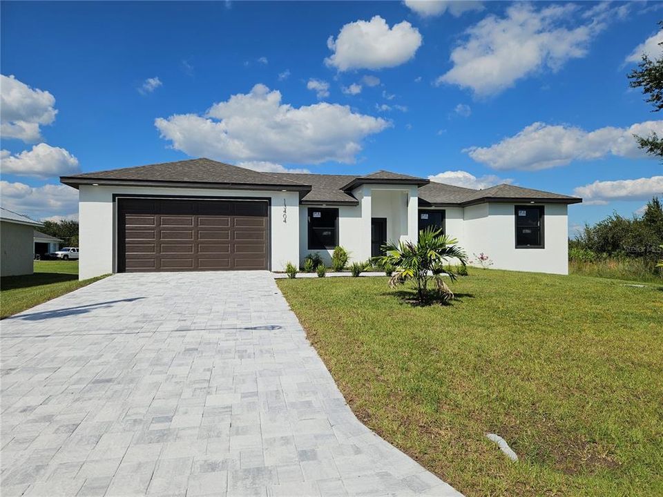 For Sale: $359,000 (4 beds, 2 baths, 1674 Square Feet)