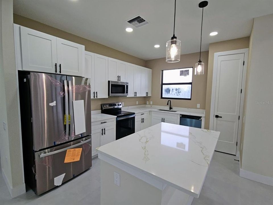 For Sale: $359,000 (4 beds, 2 baths, 1674 Square Feet)