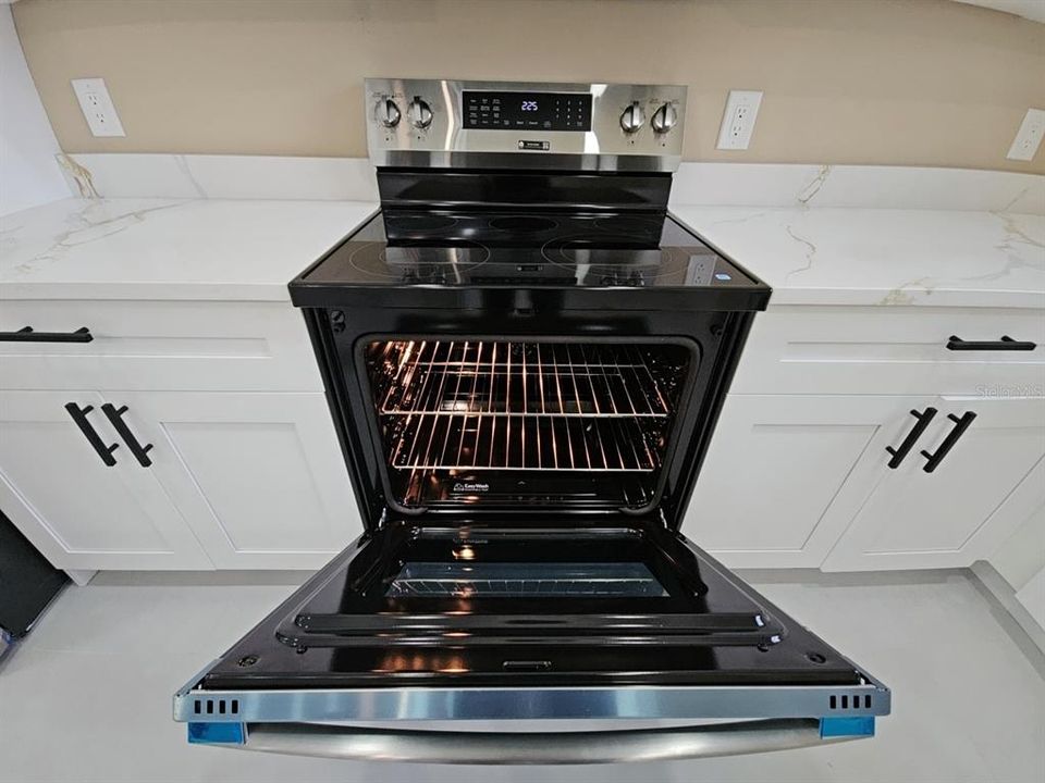 For Sale: $359,000 (4 beds, 2 baths, 1674 Square Feet)