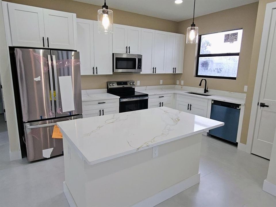 For Sale: $359,000 (4 beds, 2 baths, 1674 Square Feet)