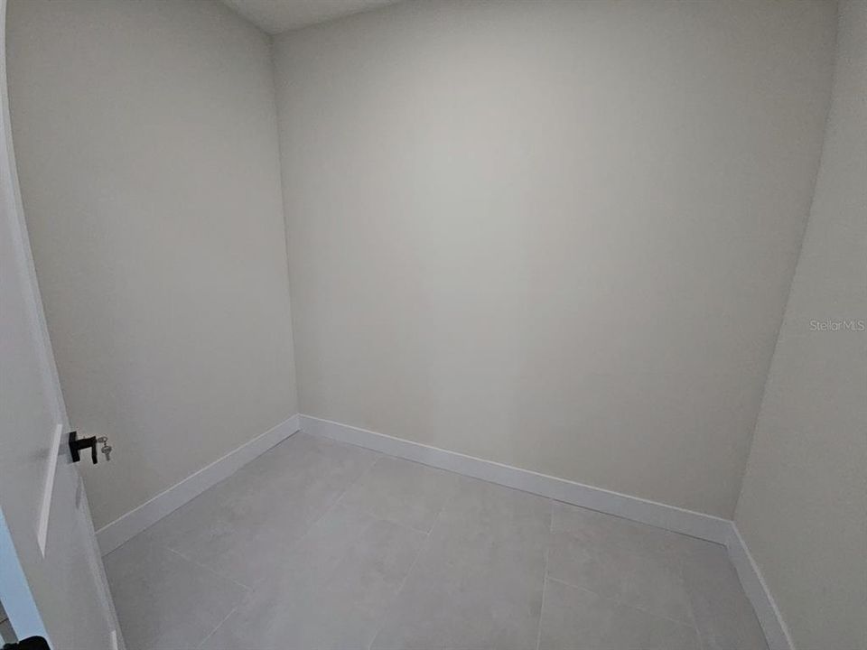 For Sale: $359,000 (4 beds, 2 baths, 1674 Square Feet)