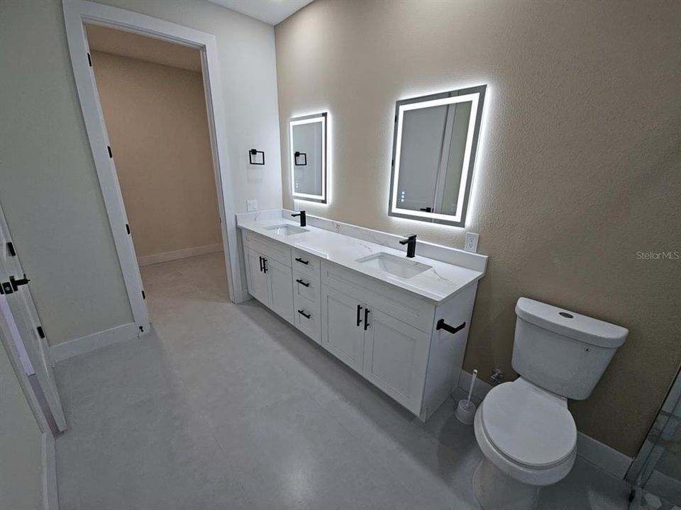 For Sale: $359,000 (4 beds, 2 baths, 1674 Square Feet)