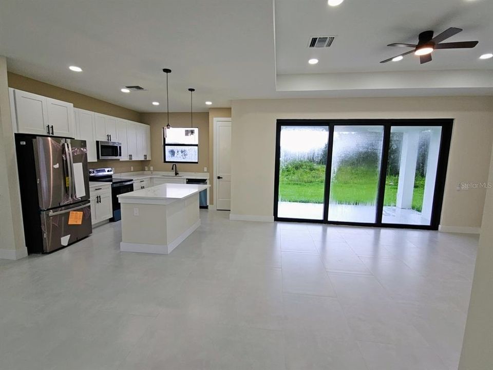 For Sale: $359,000 (4 beds, 2 baths, 1674 Square Feet)