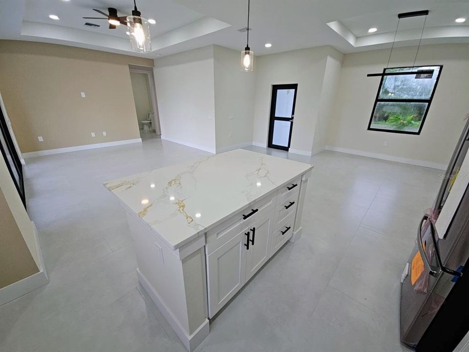 For Sale: $359,000 (4 beds, 2 baths, 1674 Square Feet)