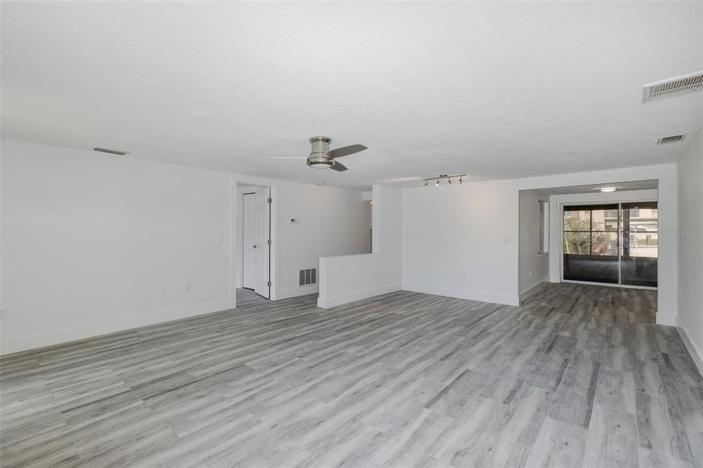 На продажу: $449,900 (2 спален, 2 ванн, 1480 Квадратных фут)