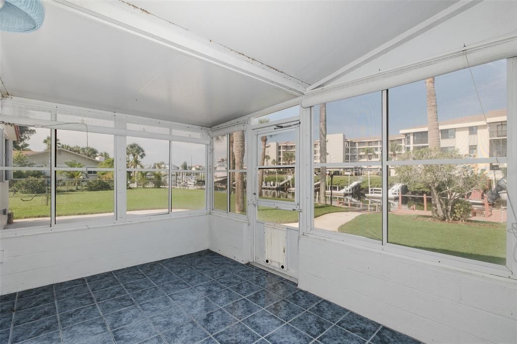 На продажу: $449,900 (2 спален, 2 ванн, 1480 Квадратных фут)