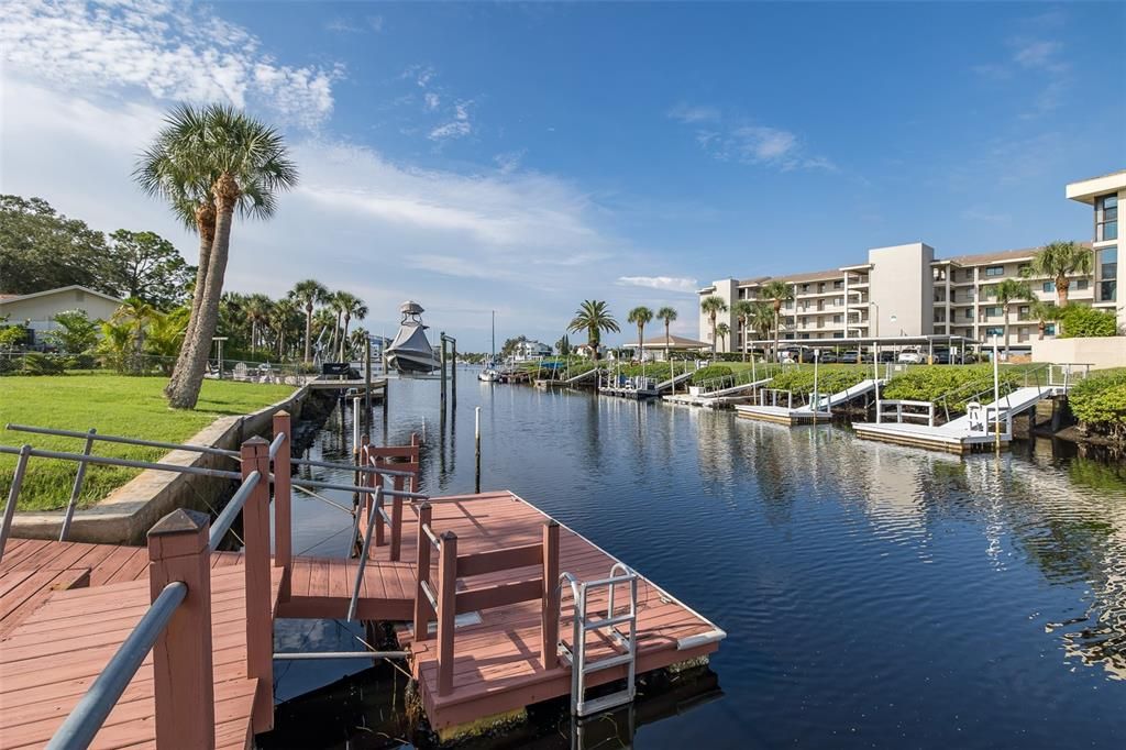 На продажу: $449,900 (2 спален, 2 ванн, 1480 Квадратных фут)