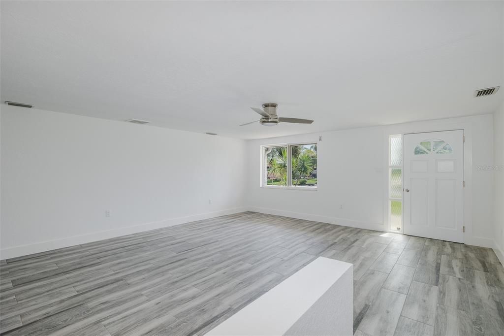 На продажу: $449,900 (2 спален, 2 ванн, 1480 Квадратных фут)