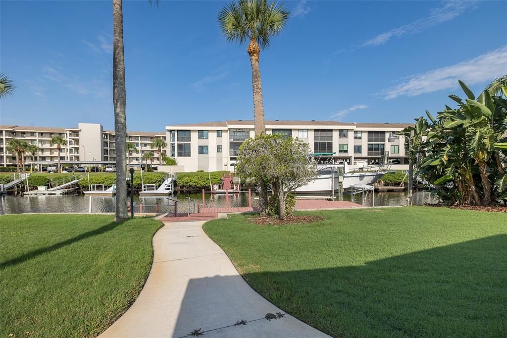 На продажу: $449,900 (2 спален, 2 ванн, 1480 Квадратных фут)