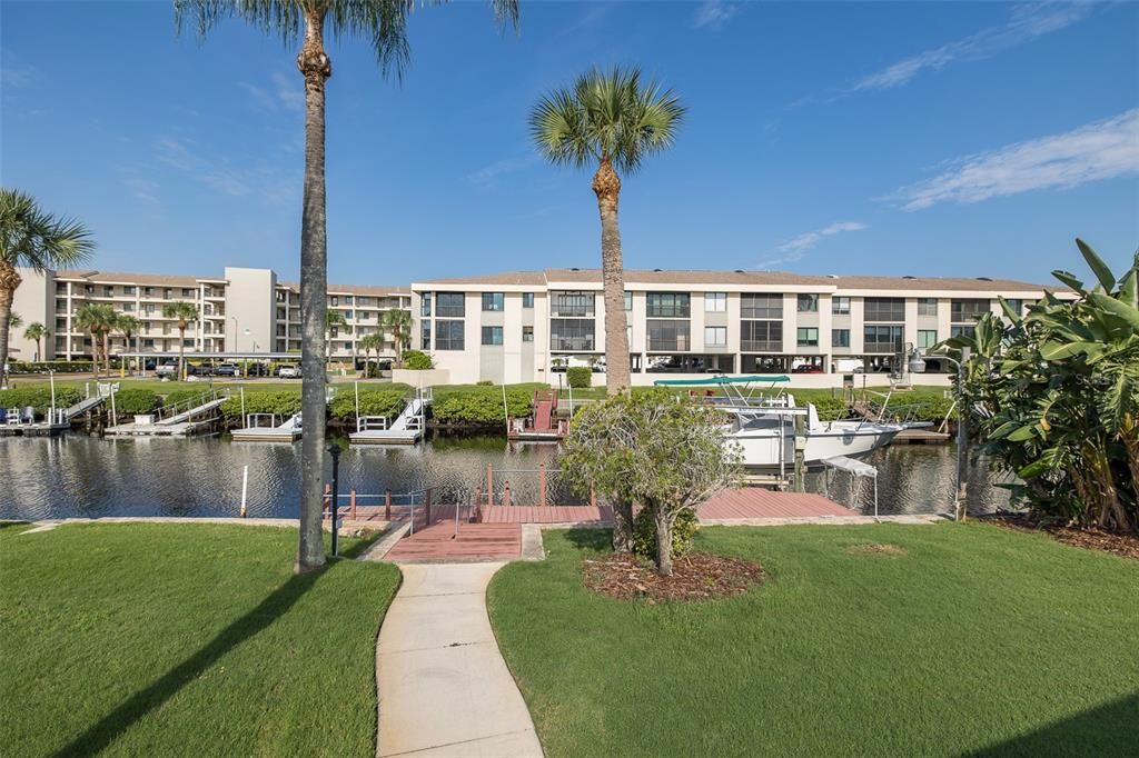 На продажу: $449,900 (2 спален, 2 ванн, 1480 Квадратных фут)