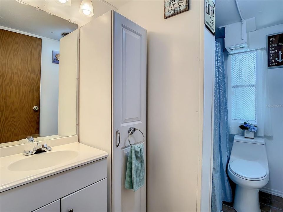 合同活跃: $220,000 (3 贝兹, 2 浴室, 1040 平方英尺)