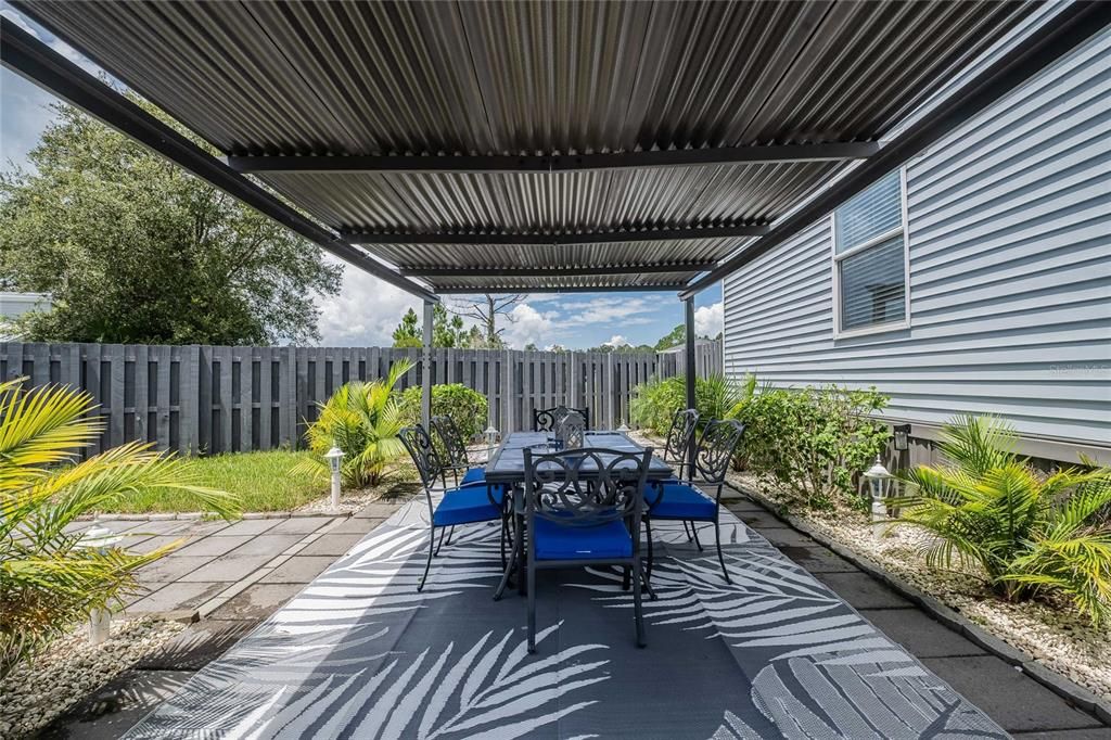 En Venta: $297,900 (3 camas, 2 baños, 1135 Pies cuadrados)