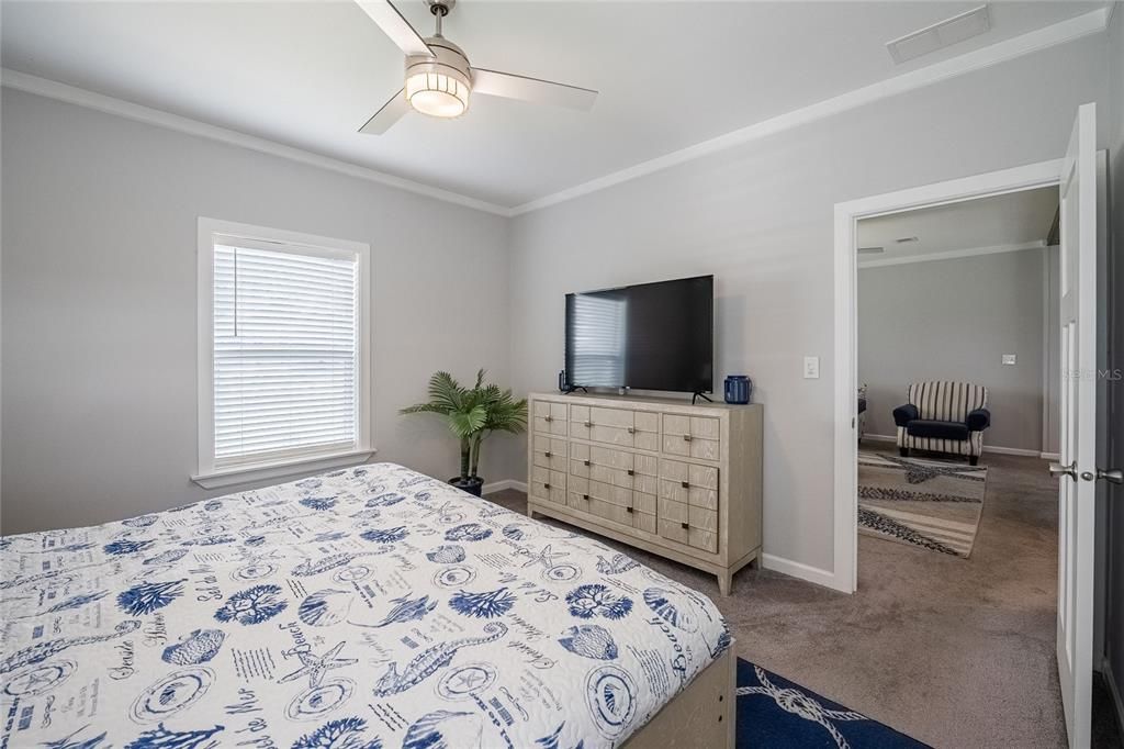 En Venta: $297,900 (3 camas, 2 baños, 1135 Pies cuadrados)