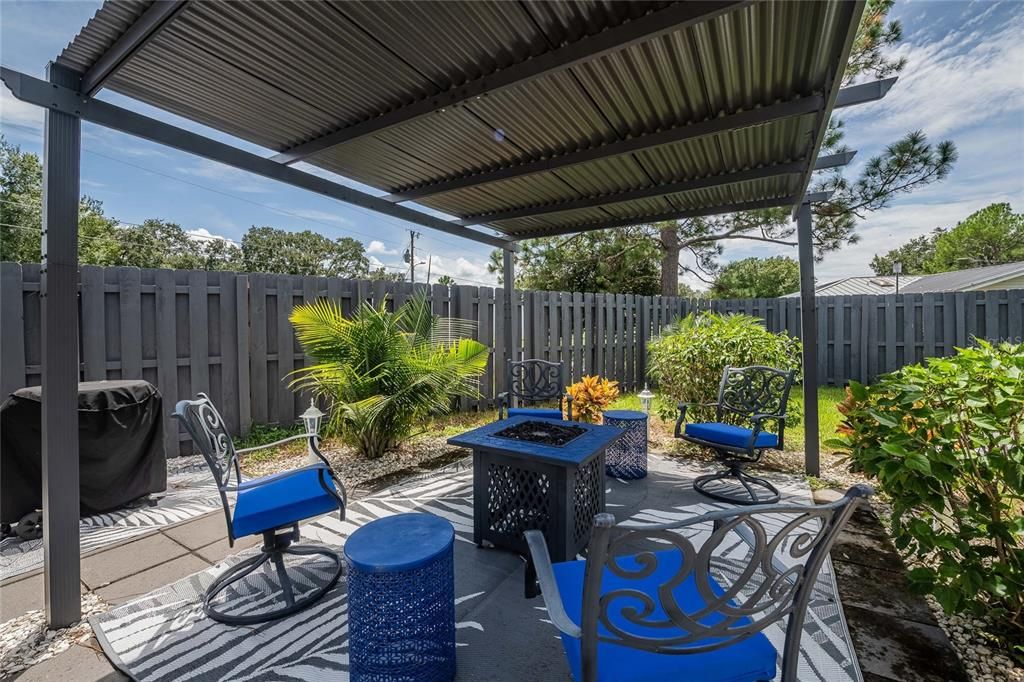 En Venta: $297,900 (3 camas, 2 baños, 1135 Pies cuadrados)