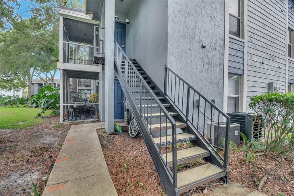 На продажу: $170,000 (2 спален, 2 ванн, 910 Квадратных фут)